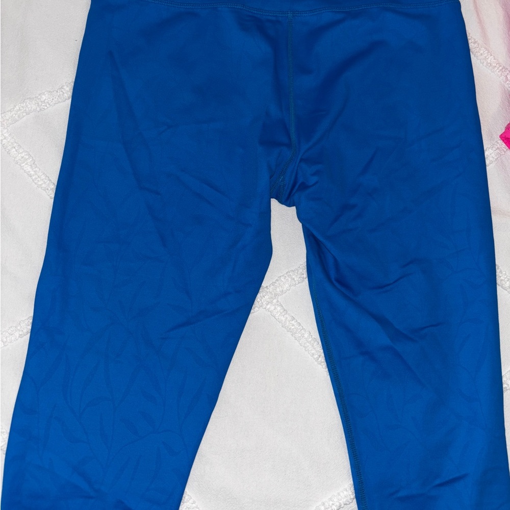 Zyia Capri light n tight floral print EUC 12